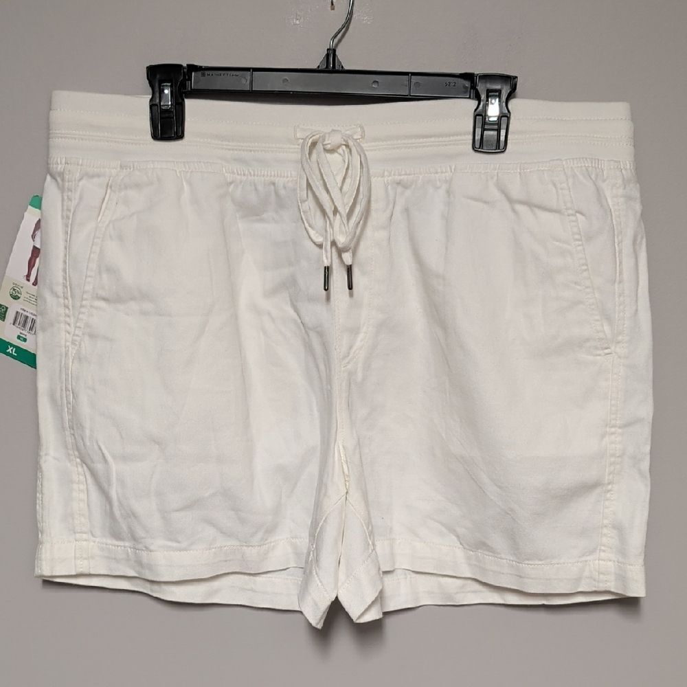 Orvis Off-White Casual Shorts